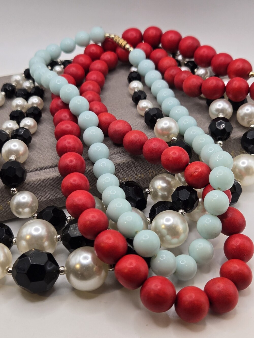 CHUNKY Cartoon Marge Simpson Flintstones Pearl Necklace Cosplay MAXIMALIST SET